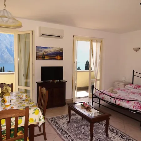 Ein-zimmer-wohnung 'casa Valery' Mit Wasserblick By Interhome *