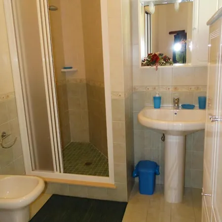 Ein-zimmer-wohnung 'casa Valery' Mit Wasserblick By Interhome