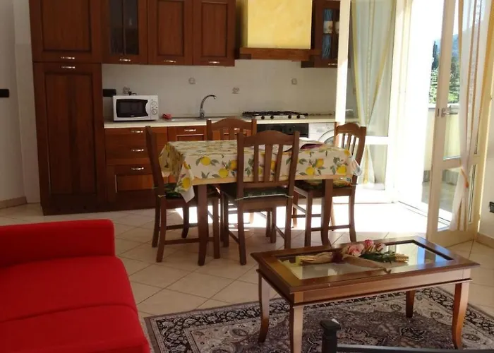 Ein-zimmer-wohnung 'casa Valery' Mit Wasserblick By Interhome Apartman *