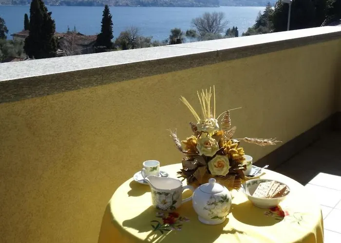 Appartement Ein-zimmer-wohnung 'casa Valery' Mit Wasserblick By Interhome